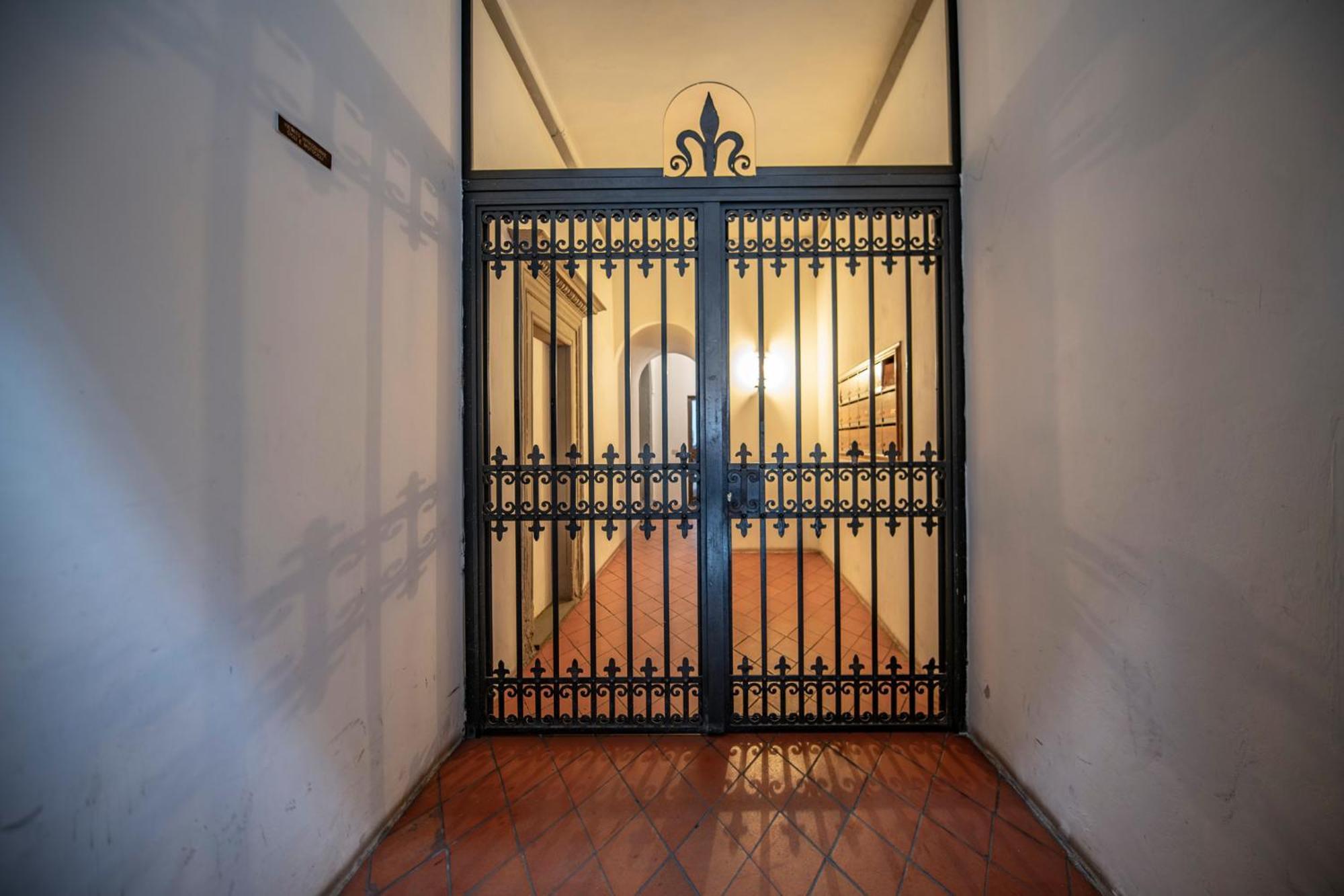 Mamo Florence - Borgo San Jacopo Apartment Florença Exterior foto
